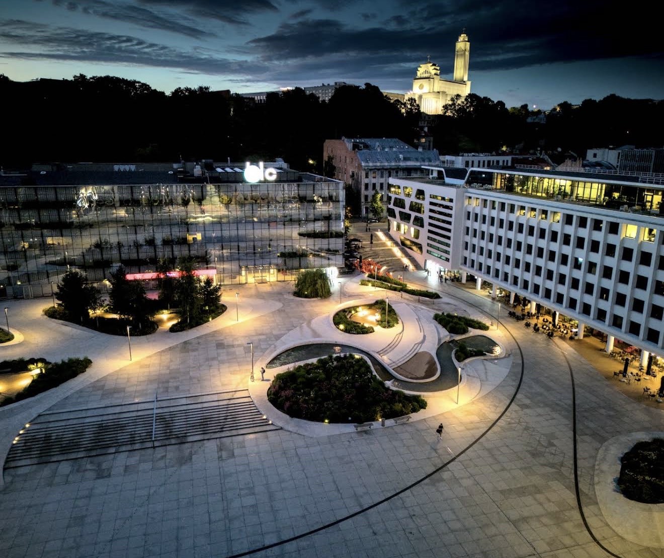 Business Leader Center vakare